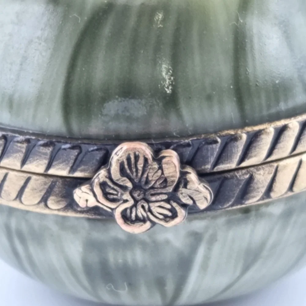 Vintage Westmore Porcelain Yellow Flower Trinket Box With Brass Hinge #375
